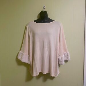 Belle by Kim Gravel Cream Colored sweater with faux fur sleeves size 3XL